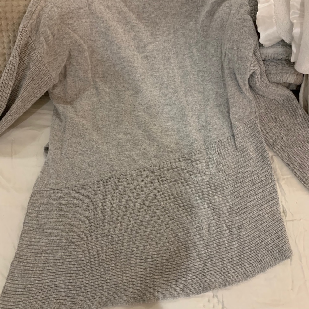 Sweater - Picture 3 of 4